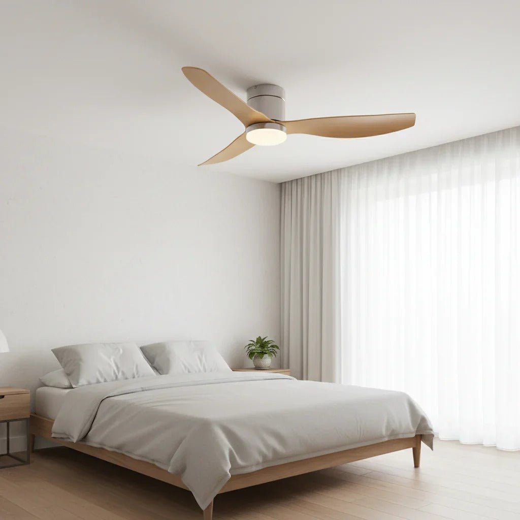 Helios - Ventilateur LED intégrée argent et bois clair